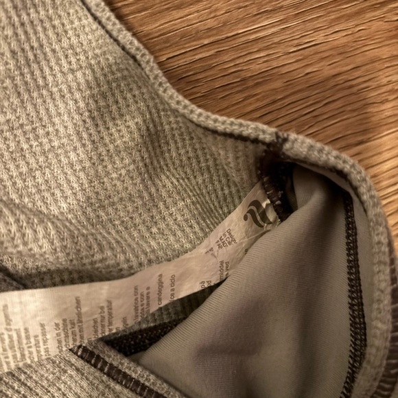 Fabletics sports bra — medium - Picture 3 of 3